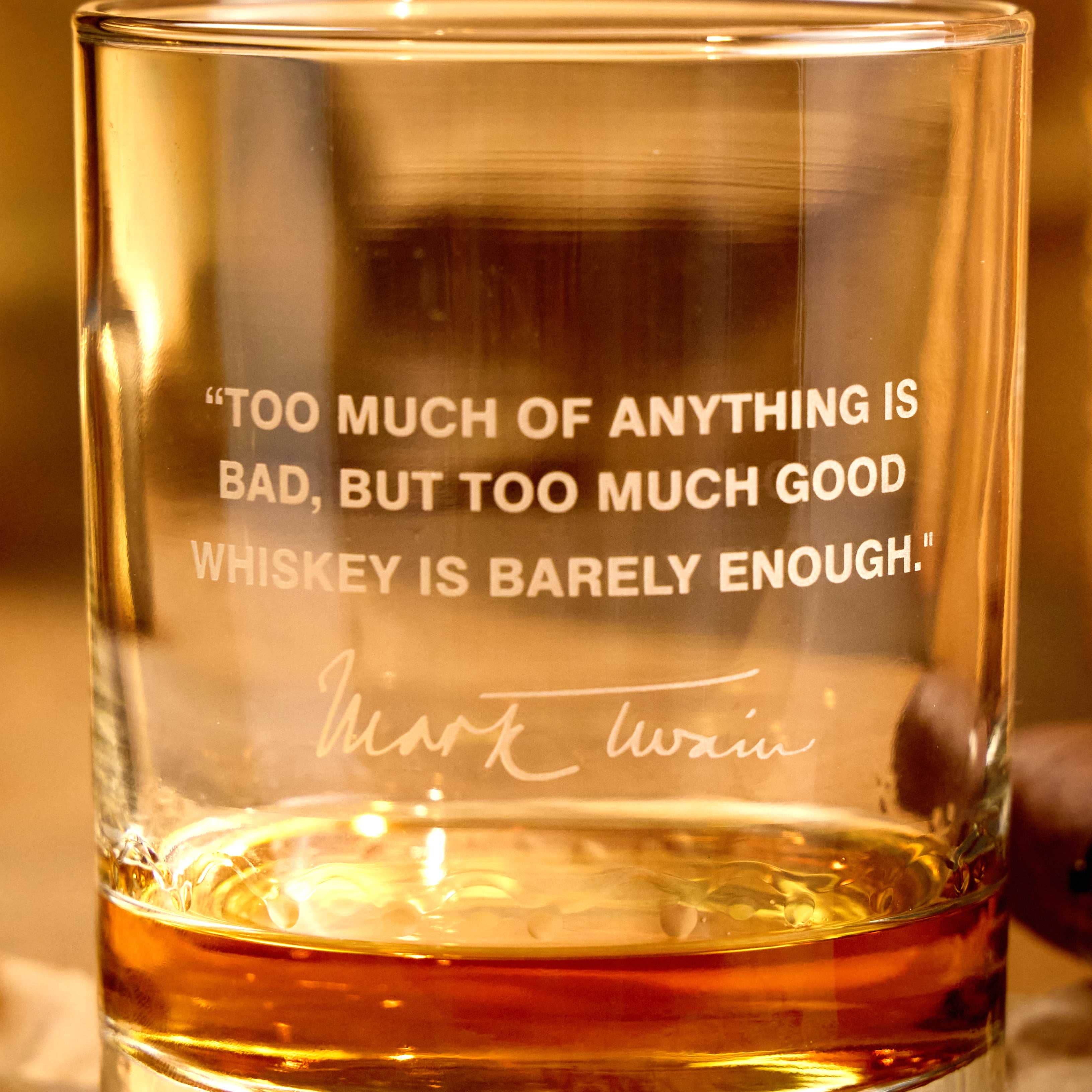 A to Z Imaging and Design – Engroshandel Cocktail-/likørglas – Mark Twain Whiskey Citat Glas – “For Meget”1