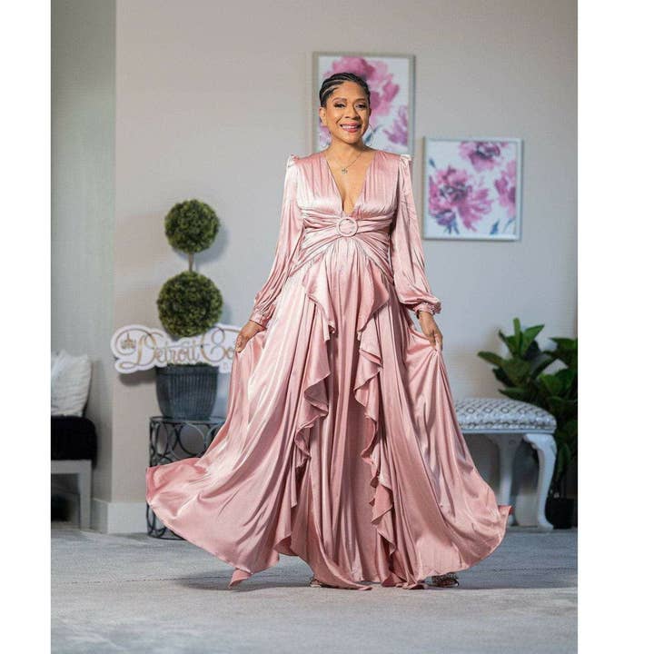 Show stopper Rosa Cipria per la vendita all'ingrosso da parte di Detroit Coiture