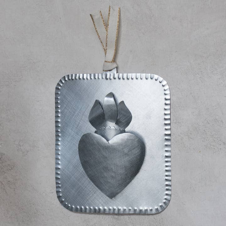 Homekeep Studio - Wholesale Wall Accent - Sacred Heart Milagro – Raised2