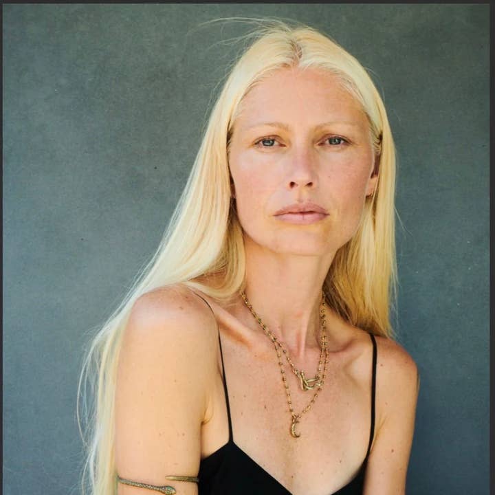 Petit collier croissant de lune - Kristy Hume pour la vente par Alkemie Jewelry