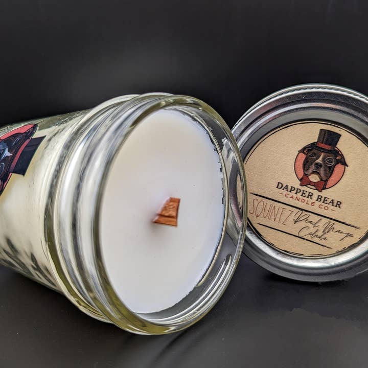 Colada aux pêches et à la mangue « Squintz » pour la vente par DAPPER BEAR CANDLE CO