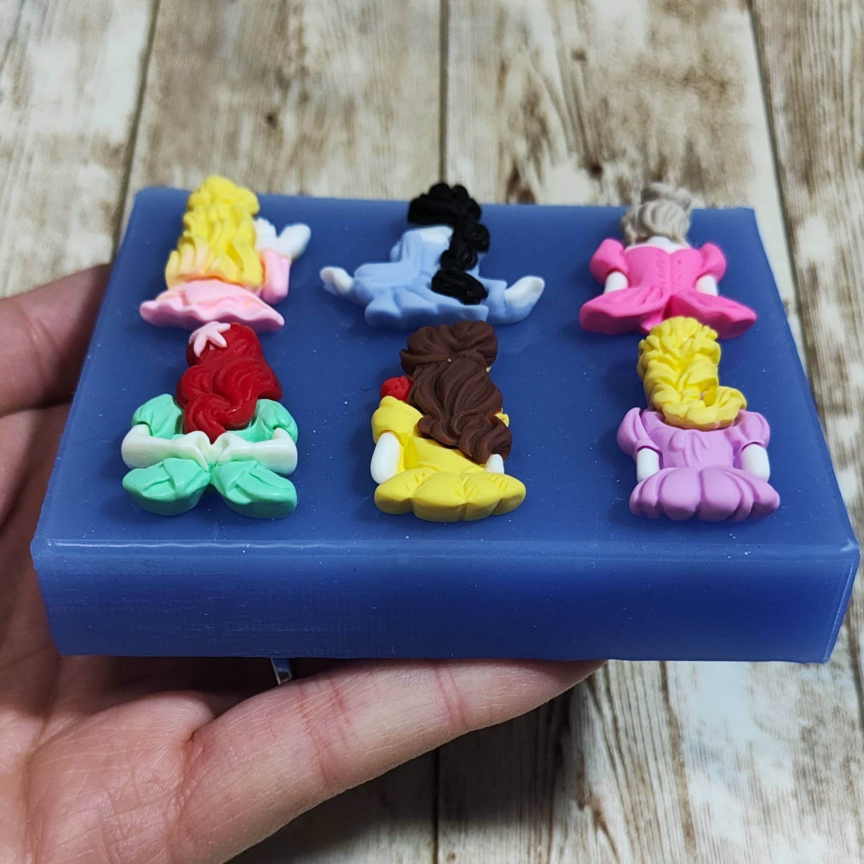 Serena Creazione di Serena Stampone – wholesale DIY-pysselkit – Princessformar i silikon, 6 delar, 3 cm för resin och gips9