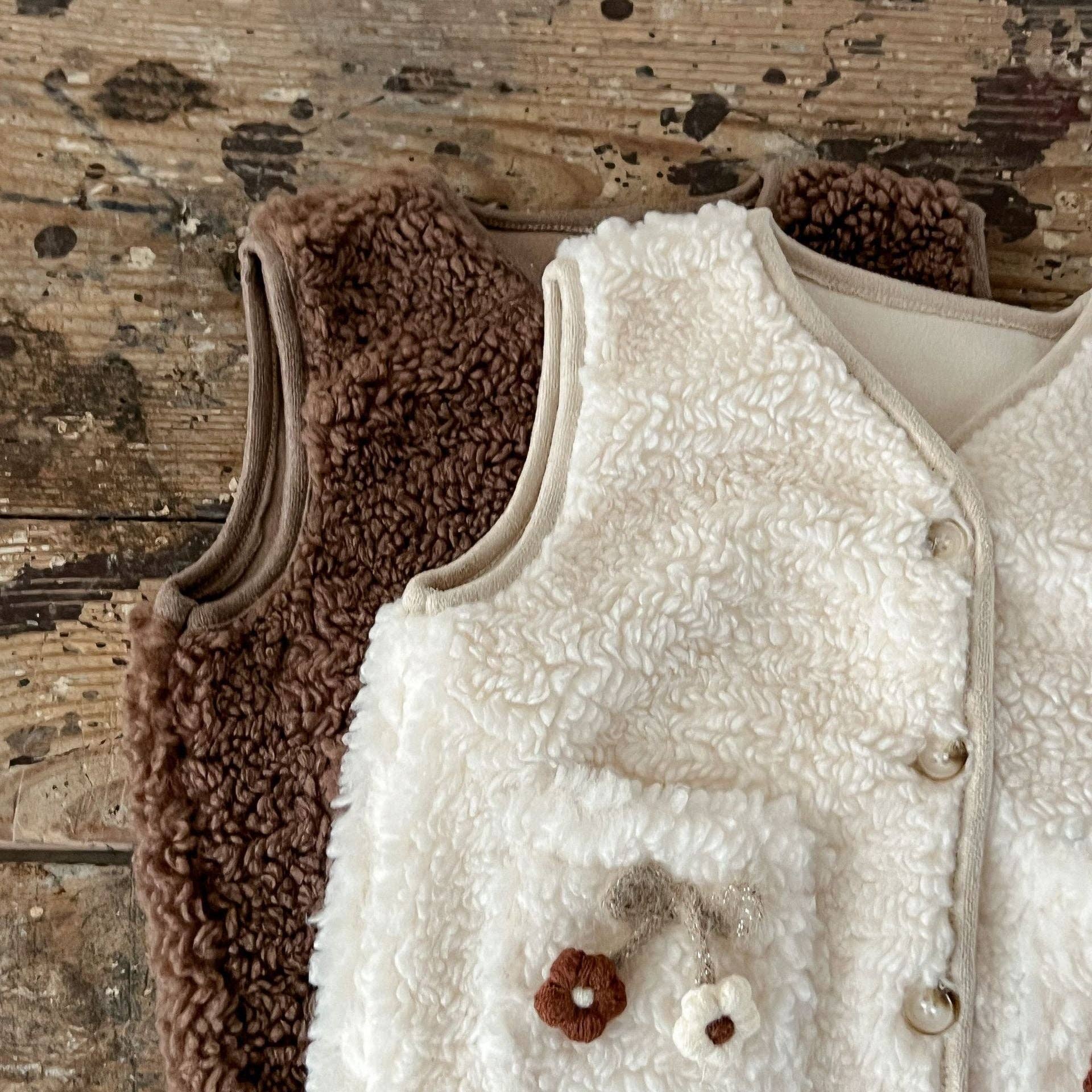 MyKids-USA® – Engroshandel Cardigan - Baby – Tykt strikket cardigan til babypige med to lommer4