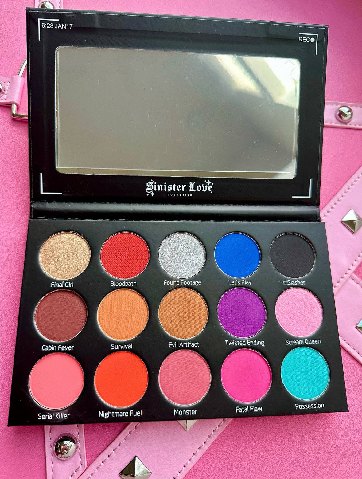 Sinister Love Cosmetics - Vente Palettes de fards à paupières - Palette de fards à paupières Horror Ghoul 36 teintes2