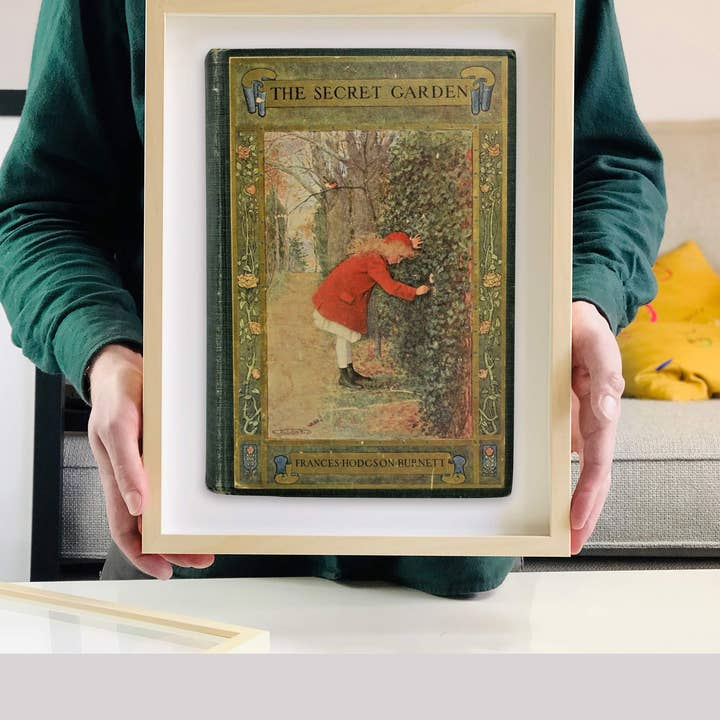 The Curious Desk - Wholesale Poster - The Secret Garden by Frances Hodgson Burnet Book Cover Print