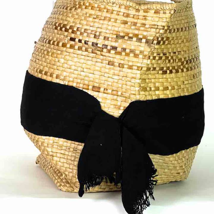 Tiefer flexibler Sumpfgraskorb, Stoffakzent - Benin für den Großhandel von The Niger Bend