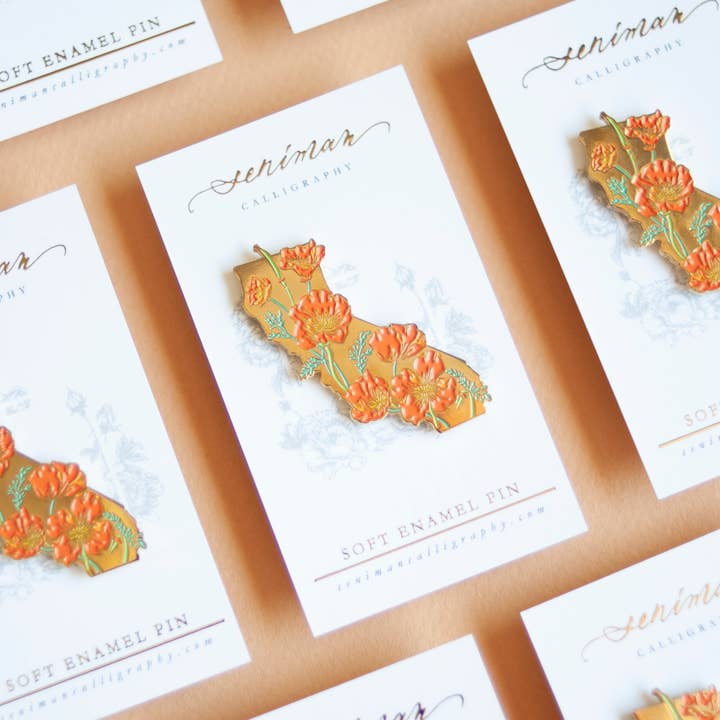 Seniman Calligraphy - Wholesale Lapel Pin/Button - California Poppy Gold Enamel Pin0