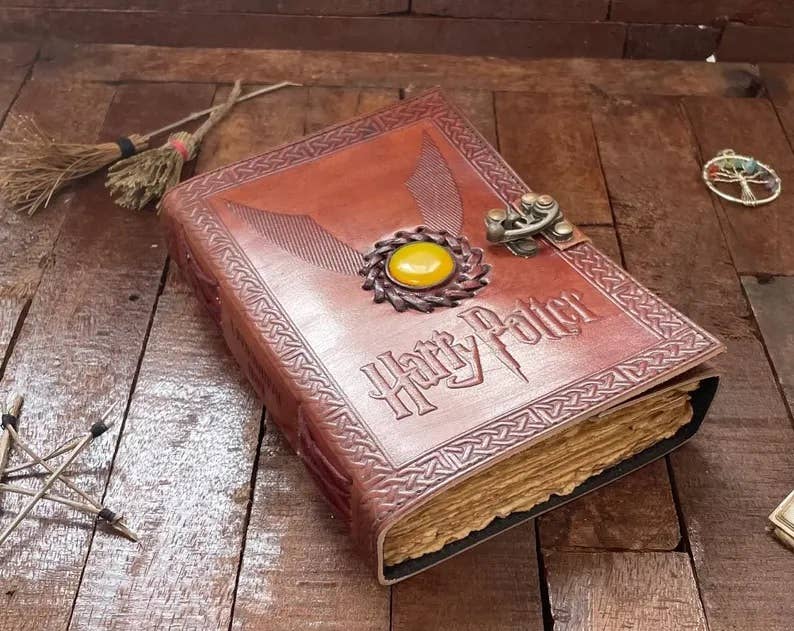 MNM HANDICRAFTS – wholesale Journal och dagbok – Harry Potter läderjournal med trollformelboken, trollkarlsbok1