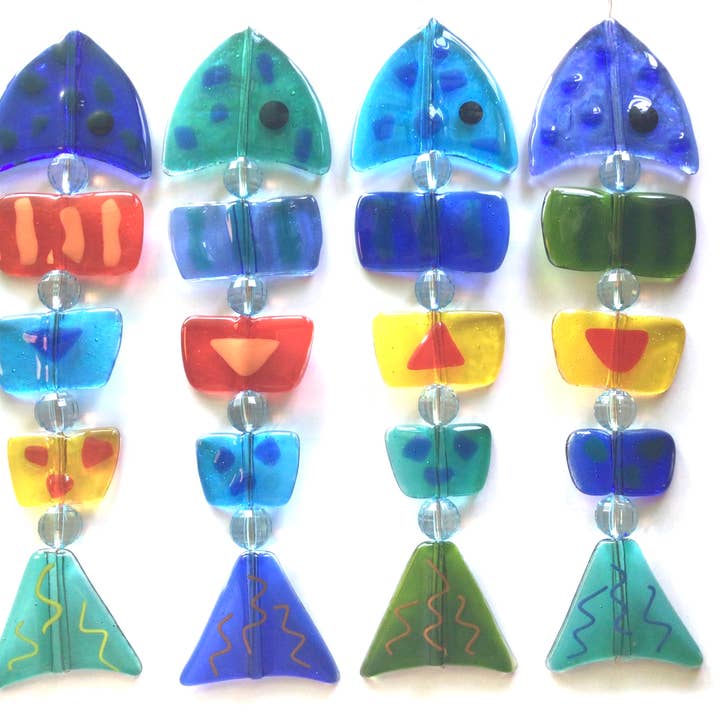 Diverse kleuren Damevis glazen vis mobiel, zonnevanger voor groothandel op Faire1