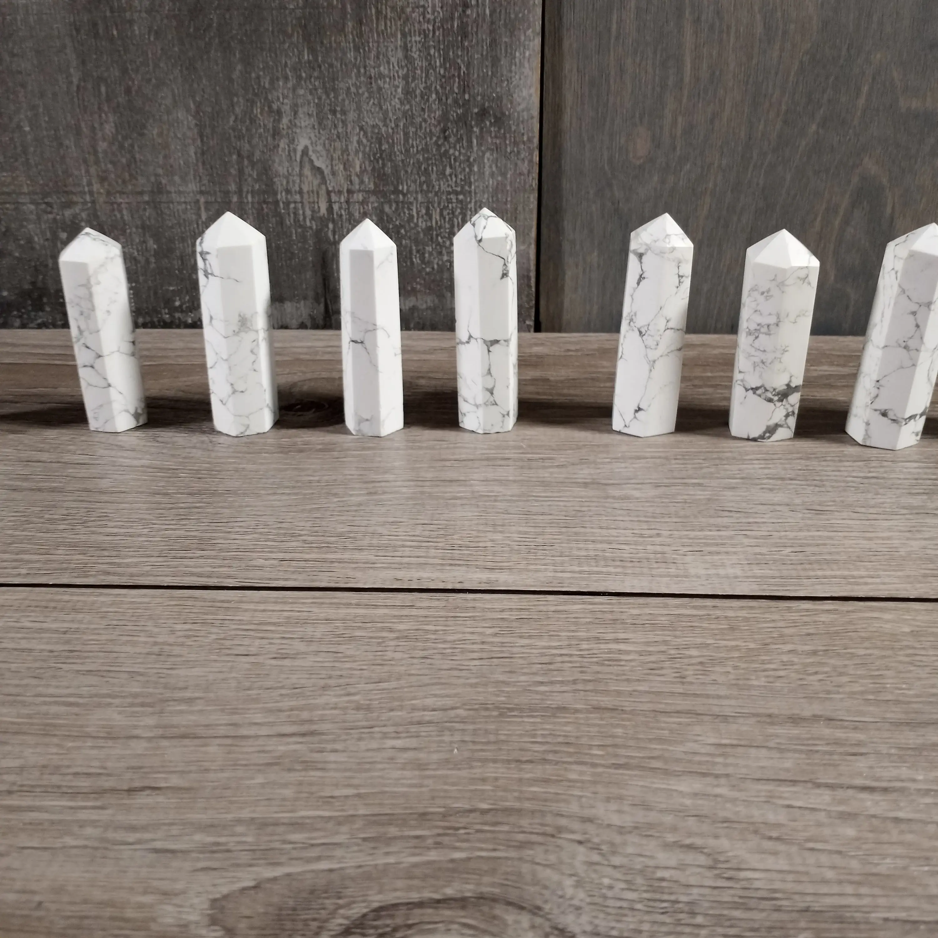 Keystone Crystals – Großhandel Spiritueller Stein/Kristall – Edelstein-Obelisken – 4 bis 5 oz Kristalltürme im Großhandel für den Einzelhandel3
