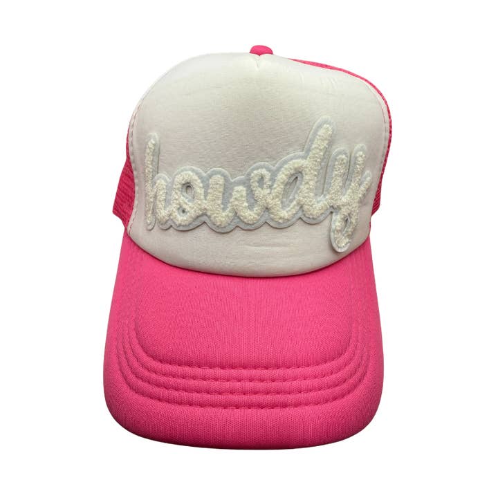 Hot Pink „Howdy“ Trucker-Kappe mit Chenille-Aufnäher | Western-Stil Kappe für den Großhandel von Dirt Poor Designs