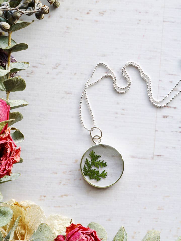 Collier Cercle - Fleurs Vritables ou Verdure pour la vente par Flora and Forest Jewellery