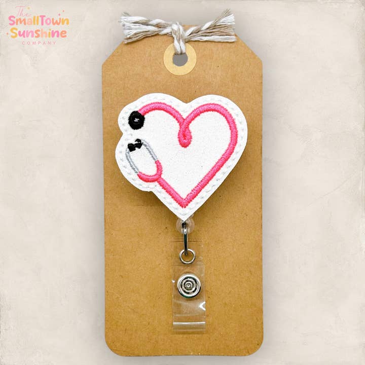 Carrete de Insignia de Corazón con Estetoscopio Rosa para venta al por mayor de The SmallTownSunshine Company