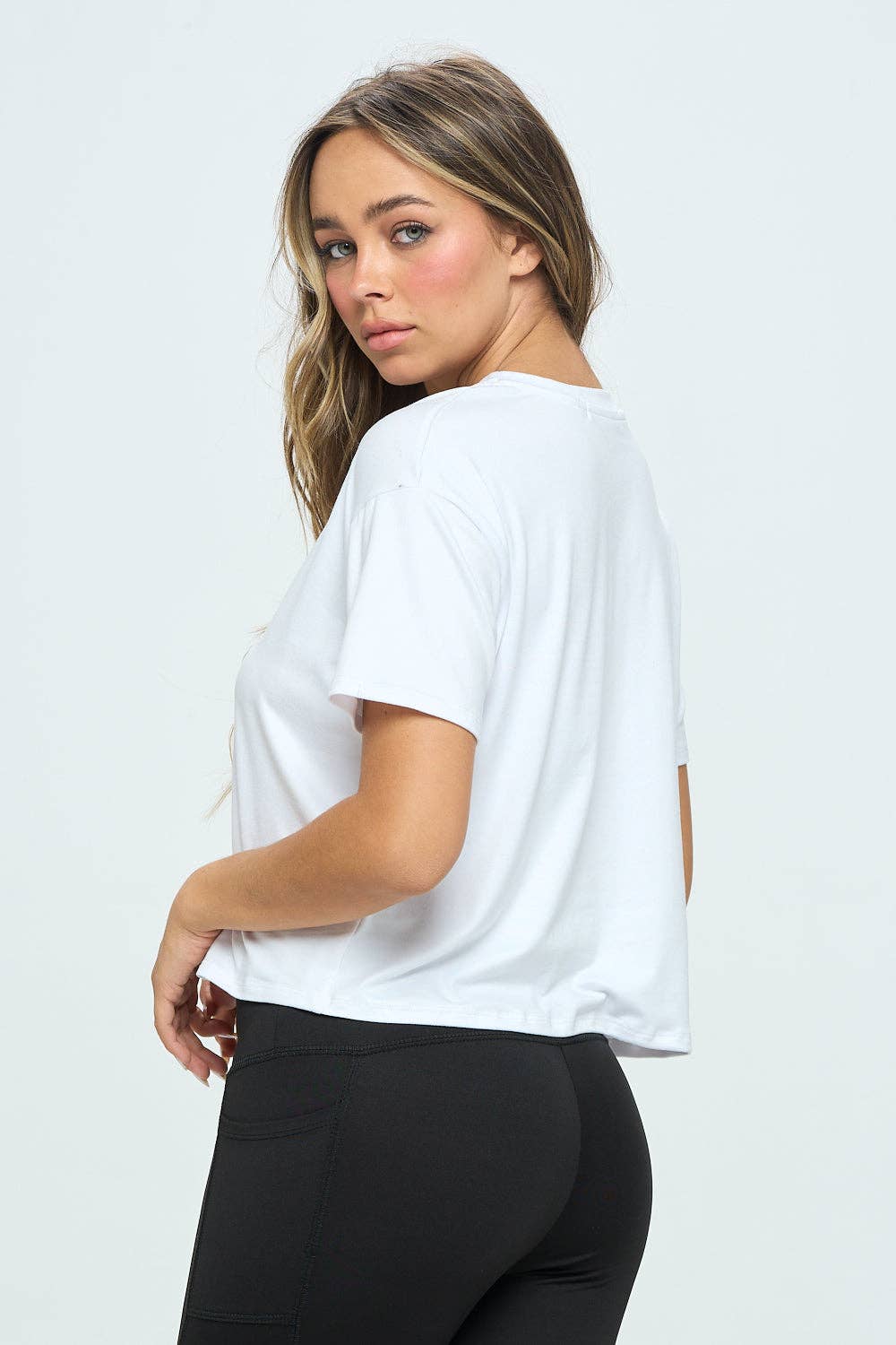 Knit Riot – Engroshandel T-shirt – til kvinder – Kortærmet Boxy Cropped Tee19
