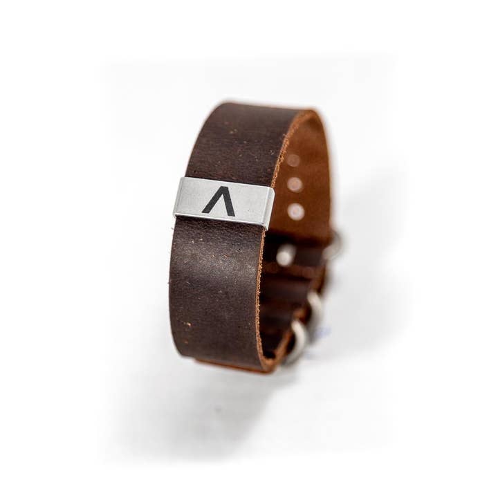 Bracelet vintage en cuir marron pour la vente par Radtagz