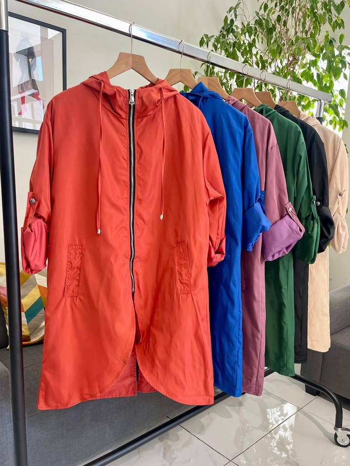 SWEET MAGIC MODA Y COMPLEMENTOS - Wholesale Raincoat - Women's - THREE-QUARTER REFLECTIVE RAINCOAT 10