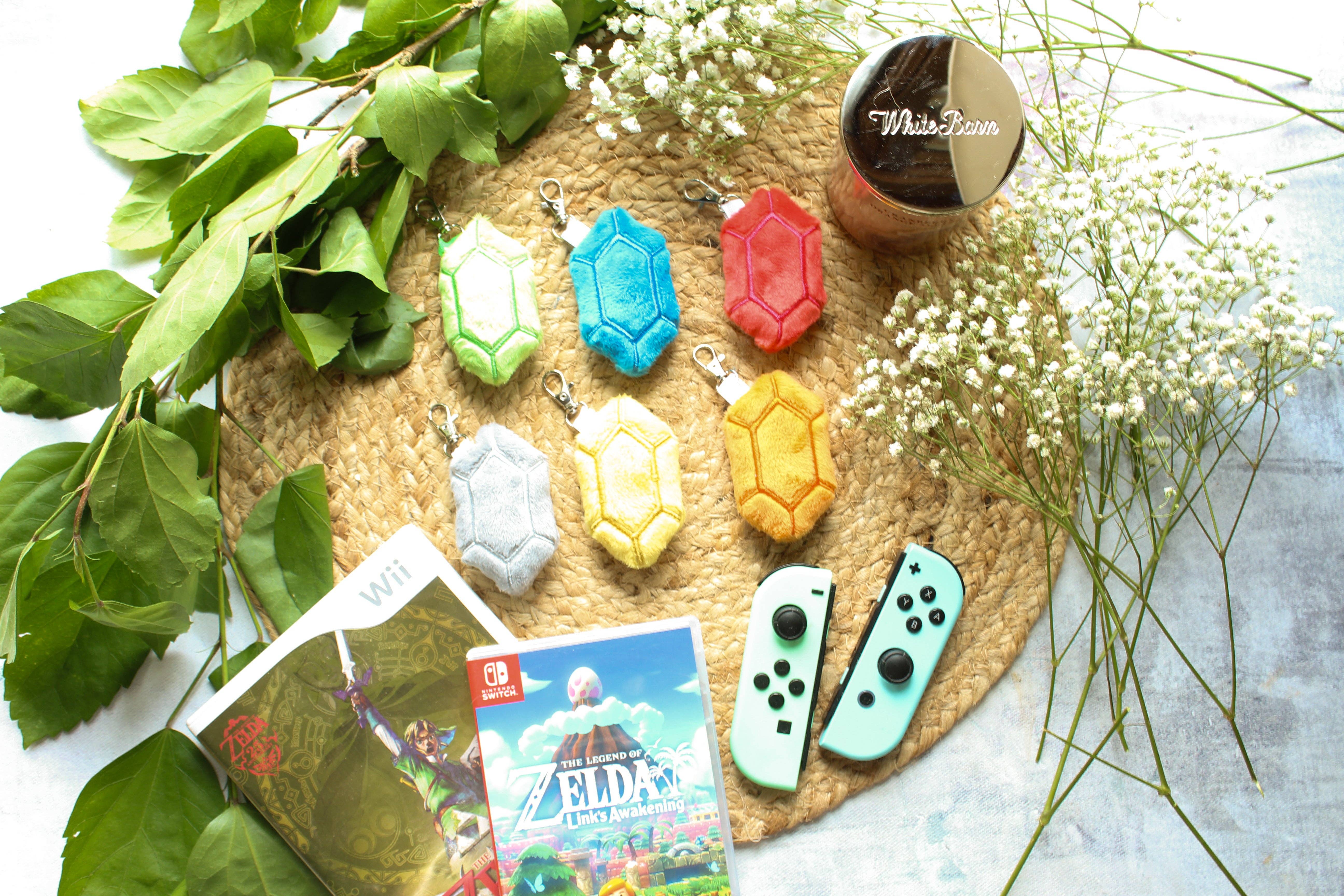 Mamukeeto - Vendita all'ingrosso Portachiavi - Unisex - Portachiavi Peluche Rupia di Legend of Zelda | Fatto a mano | Colori multipli | 3" x 2"