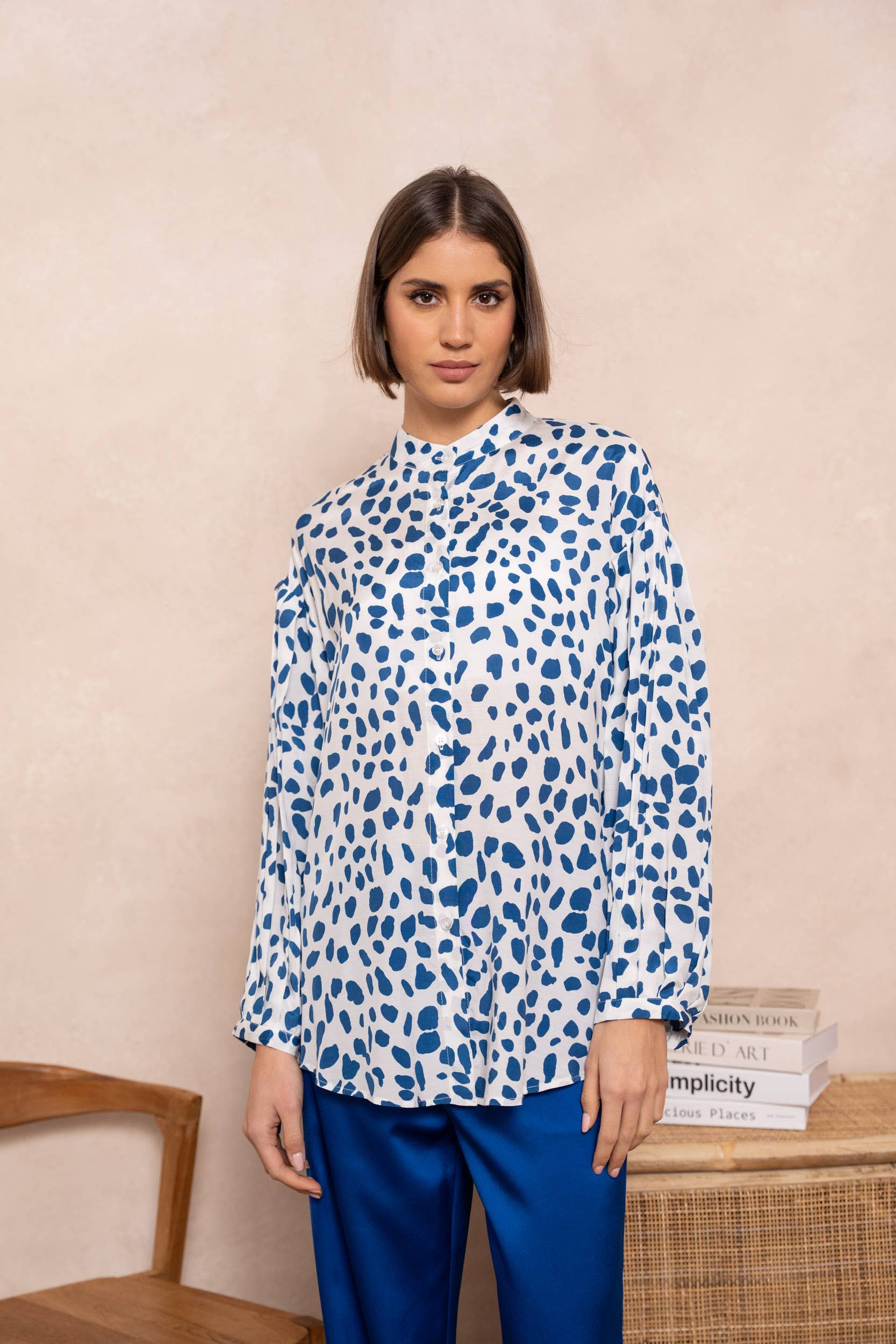 Attentif Paris - Wholesale Button Down Shirt - Women's - Leopard print shirt with officer collar3