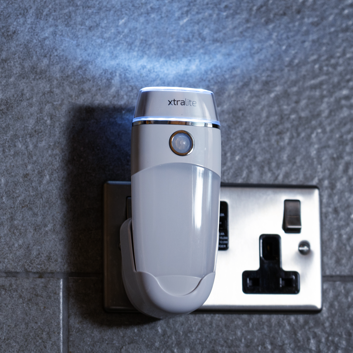 Nitesafe™ Duo + White for wholesale on Faire7