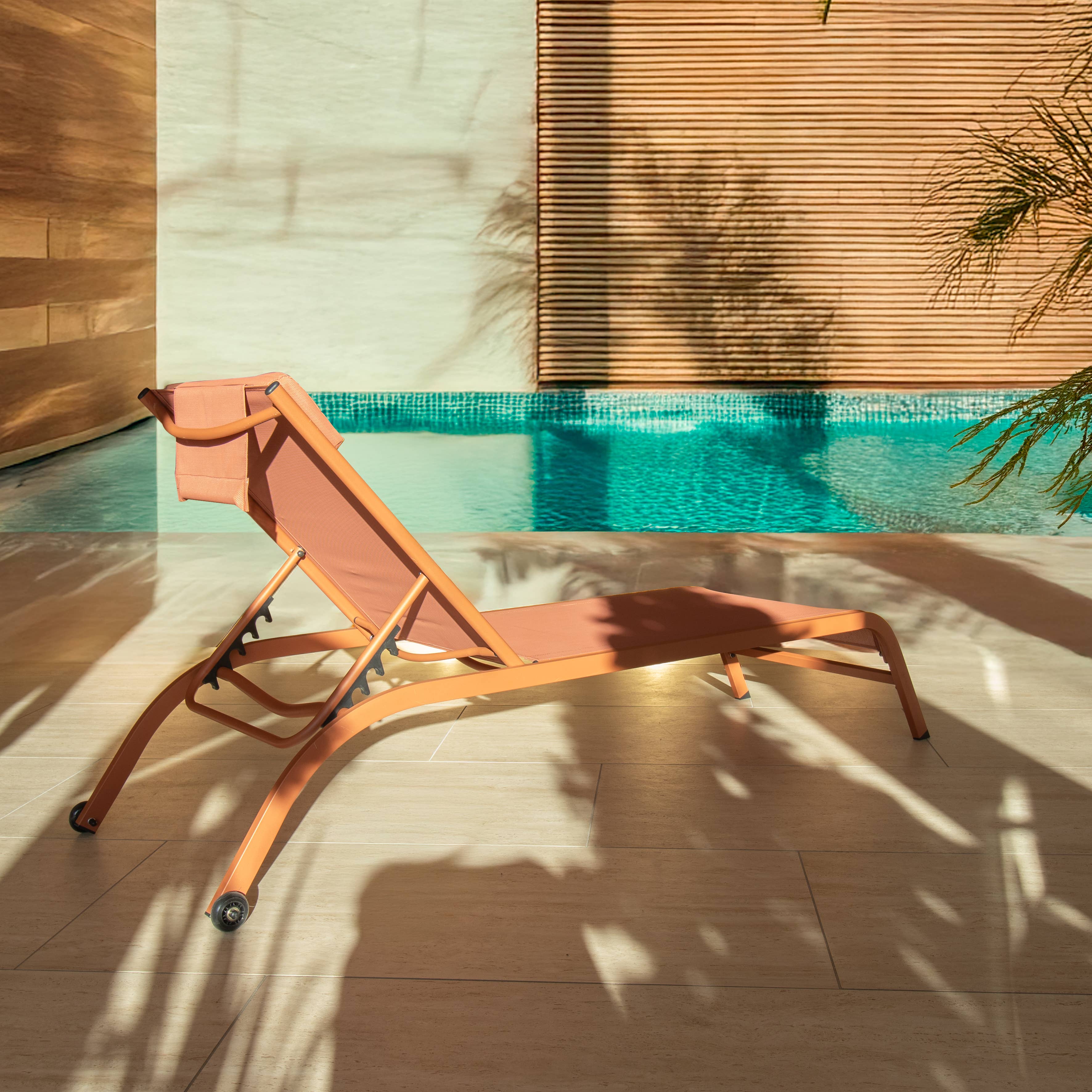 Now's Home - Wholesale Chaise Lounge - SET OF 2 SUN LOUNGERS IN STEEL AND CORAL TEXTILENE NAPOLI2