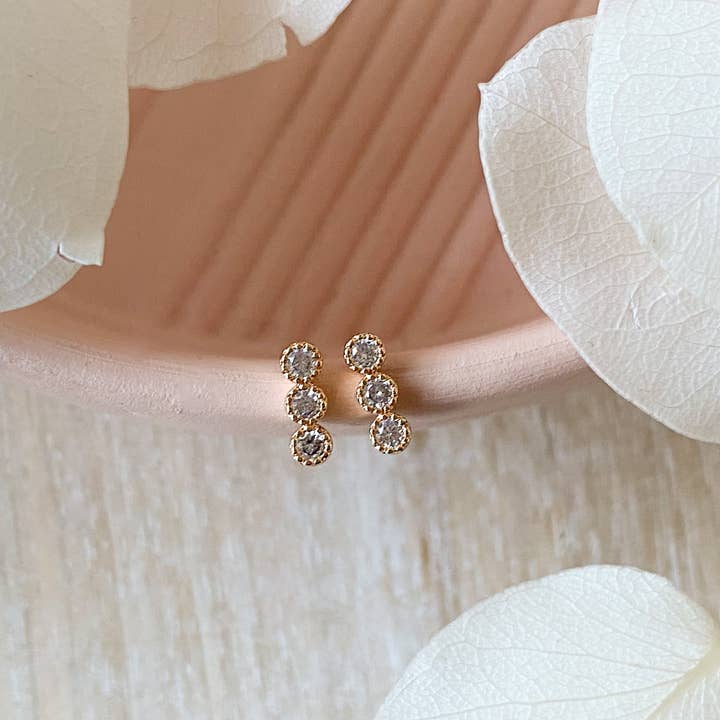 Agaveh girl - Wholesale Stud/Post Earrings - Monroe2