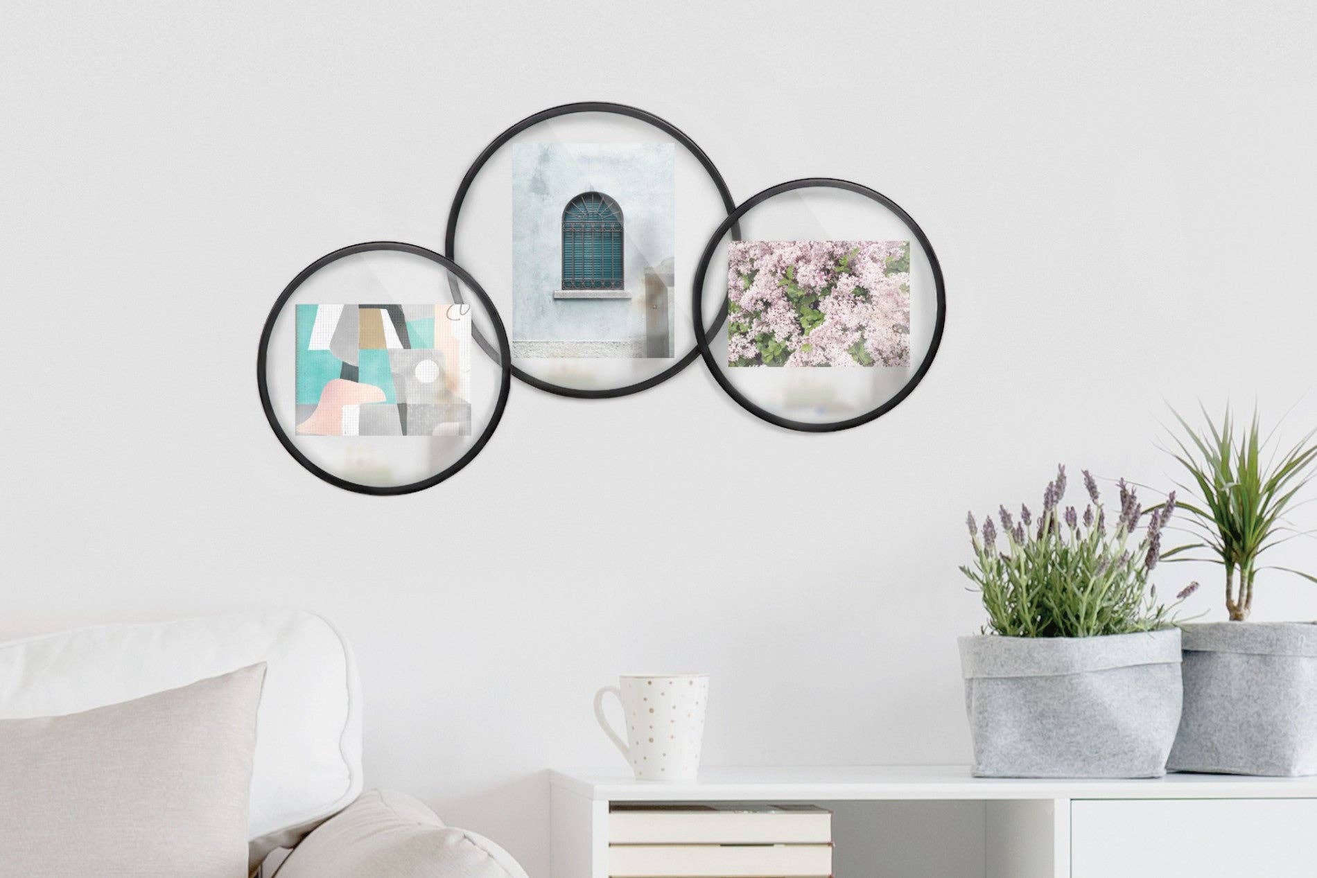 Black Infinity Floating Picture Frame for wholesale on Faire9