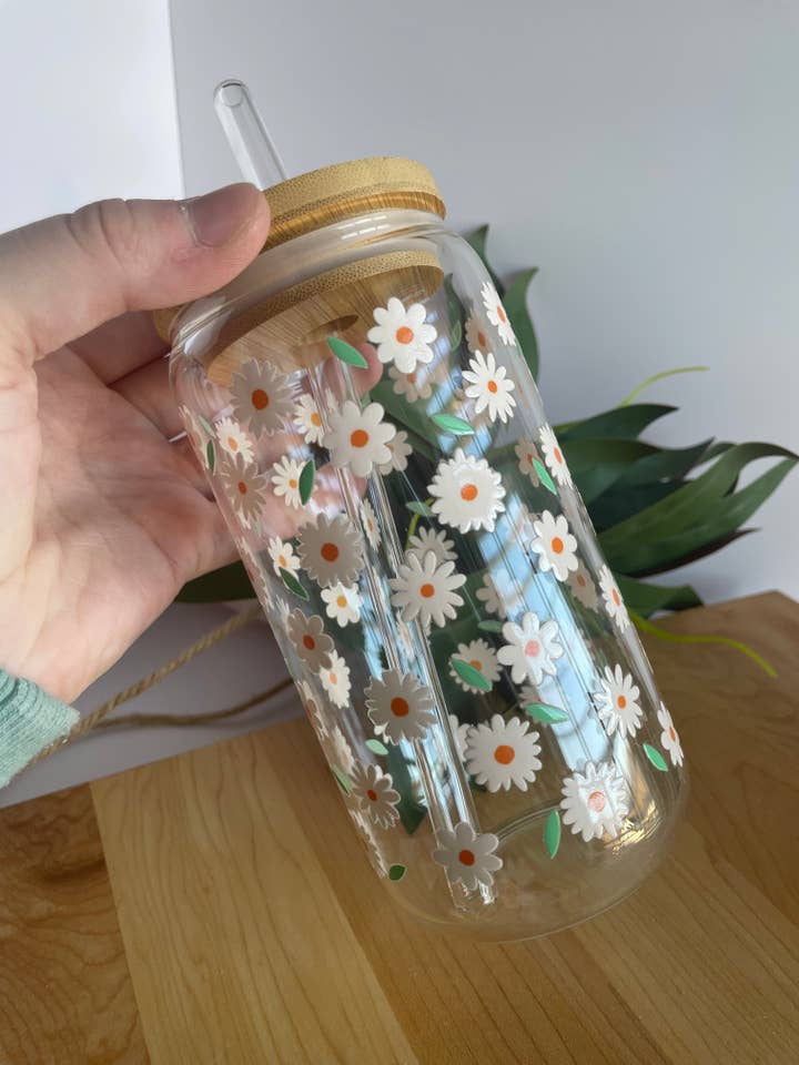 Pretty Daises Glass Cup with Bamboo Lid and Glass Straw for wholesale by DesignedbyKendal