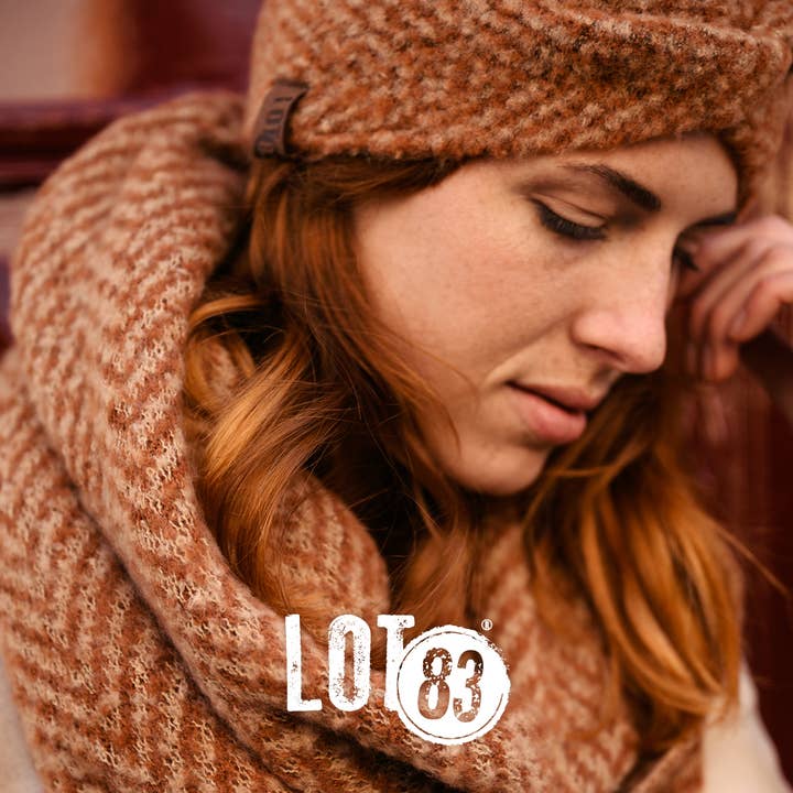 LOT83 - Wholesale Scarf - Women's - Scarf Jet Almond