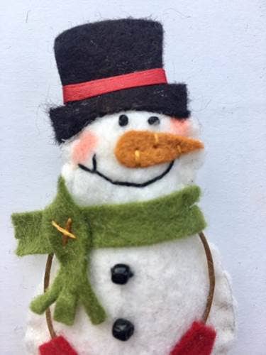 Broche bonhomme de neige pour la vente par Pea Soup