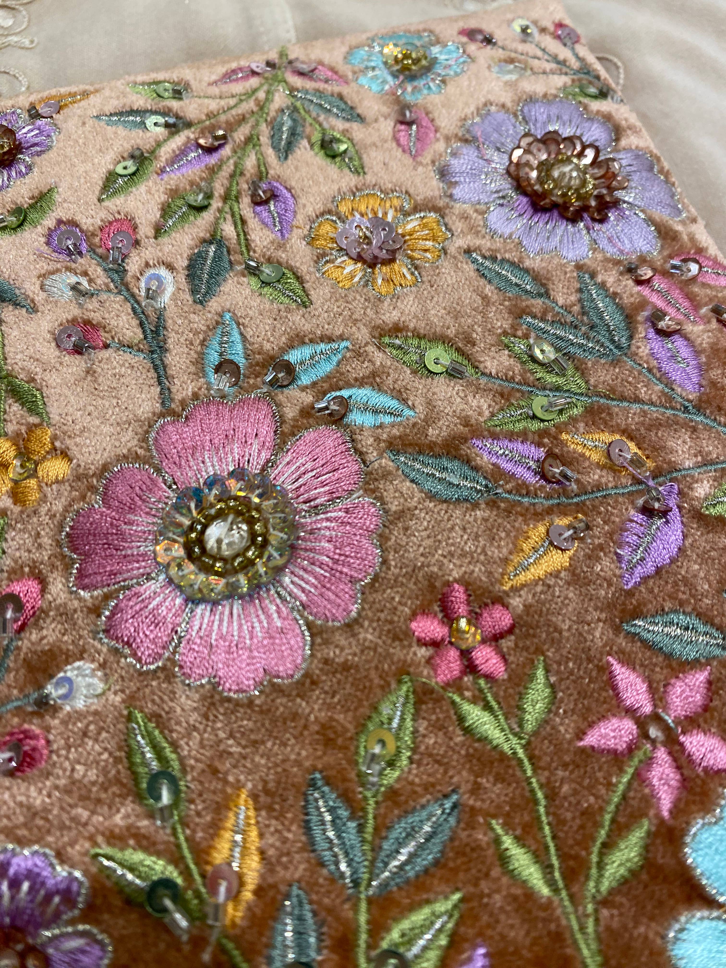 Temple of Treasure - Vendita all'ingrosso Quaderni - Quaderno di velluto con perline e fiori, rosa tenue4