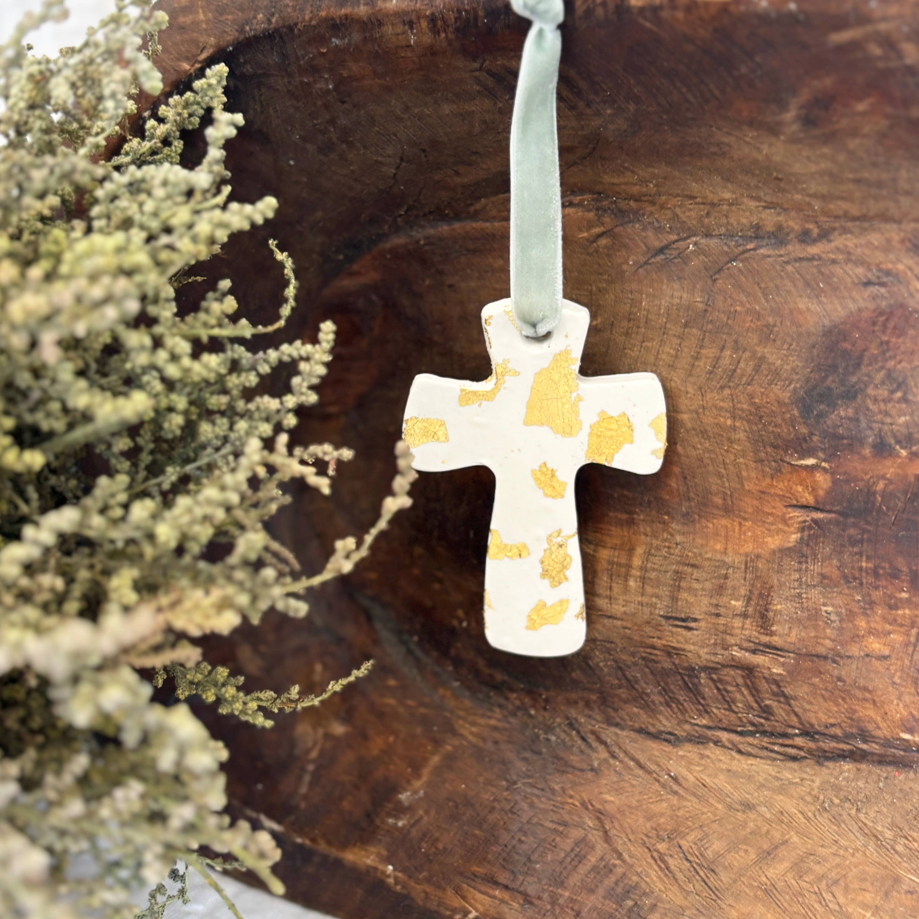 ShopWell - Wholesale Ornament - Golden Cross Ornament0