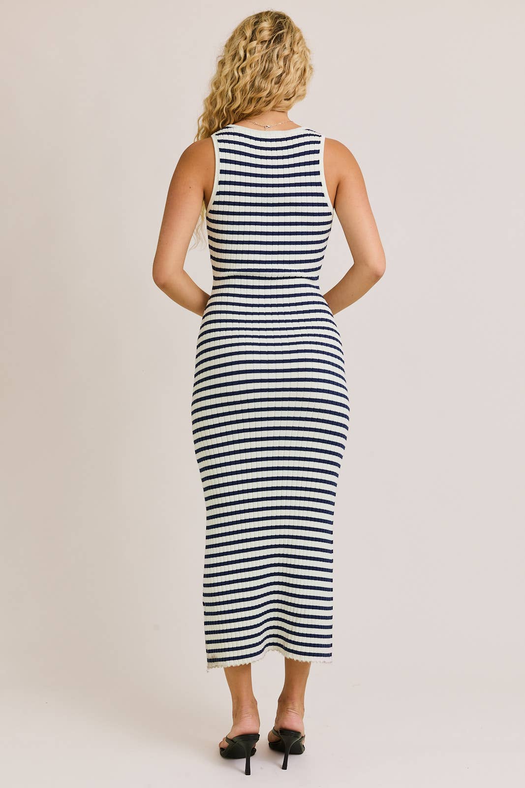 LE LIS - Wholesale Dress - Women's - SLEEVELESS ROUND NECK STRIPED RIB SWEATER DRESS2