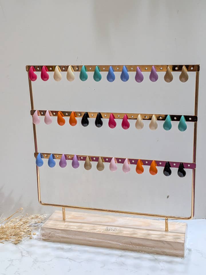 Set of 18 teardrop earrings for wholesale by LOLO & YAYA