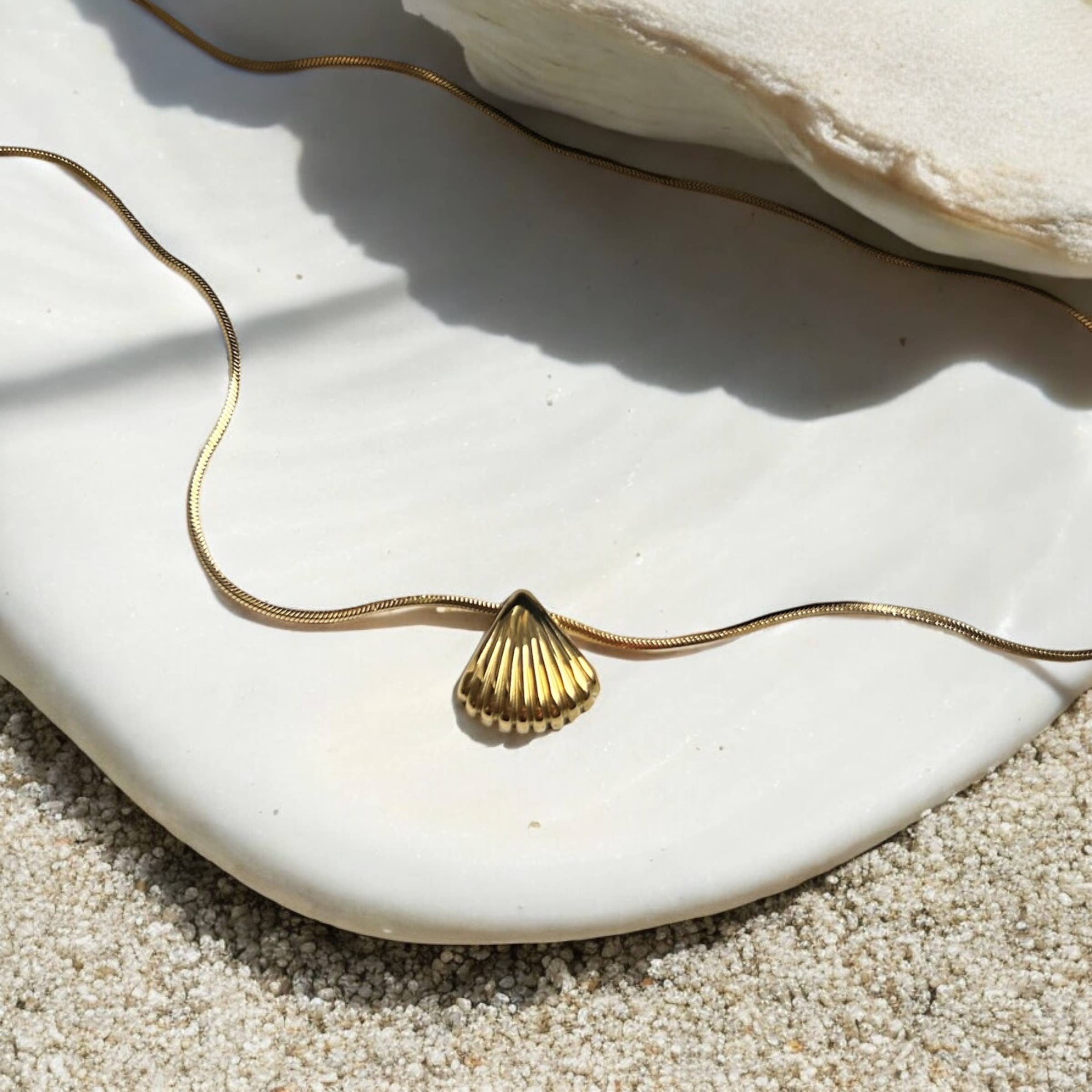 Boem Collection - Wholesale Pendant/Charm Necklace - Isla Necklace3