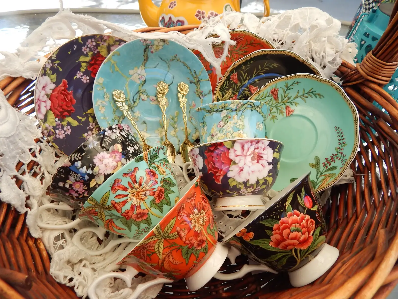 All Little Cute Things - Wholesale Tea Set - Assortment Fiesta Teacups Catering, Event Planner Restaurant0