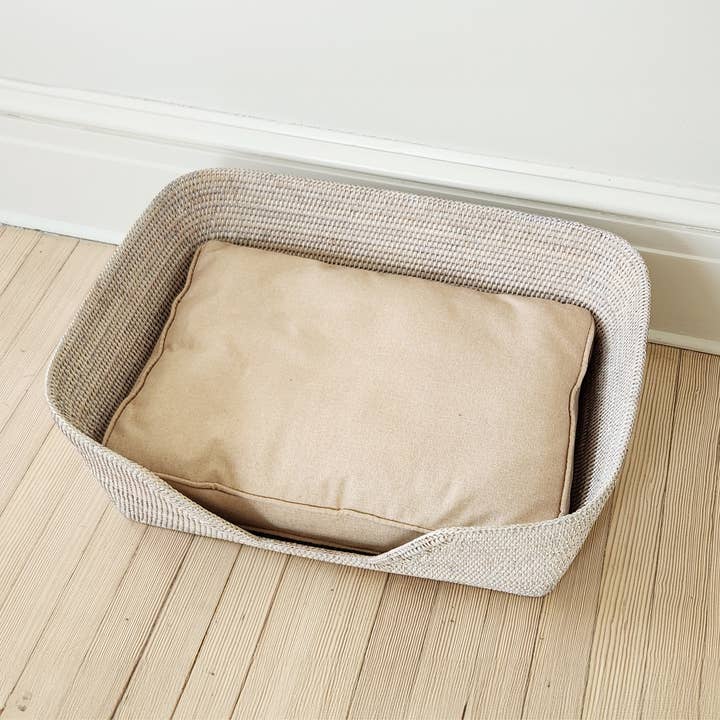 Matahari - Wholesale Pet Bed - Dog - Mandalay Dog Bed with Cushion - AB 26x19x9" or 30X23X11"4
