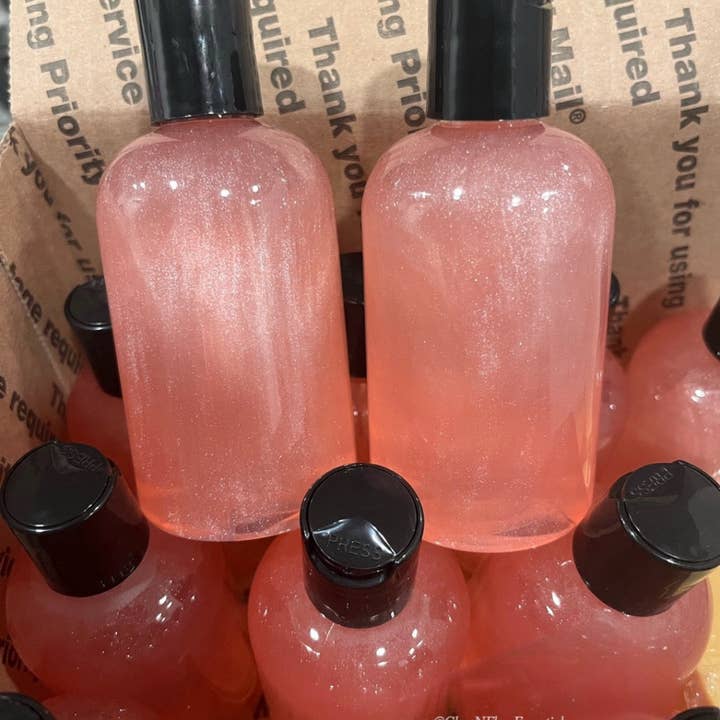 Glow & Flow Essentials - Wholesale Intimate Cleanser/Wipe - Wholesale Yoni & Body Wash3