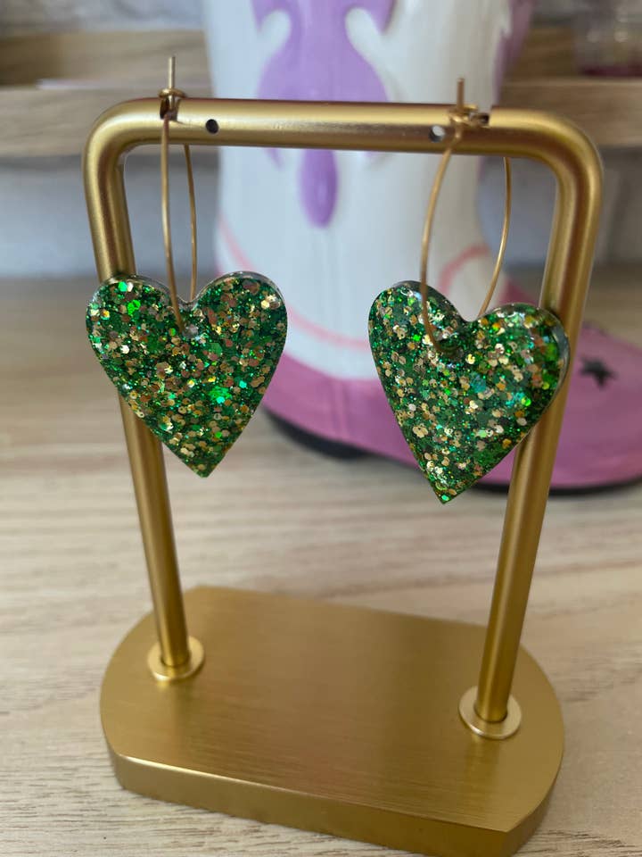 Créoles Louise Vert Doré pour la vente par Julaè bijoux