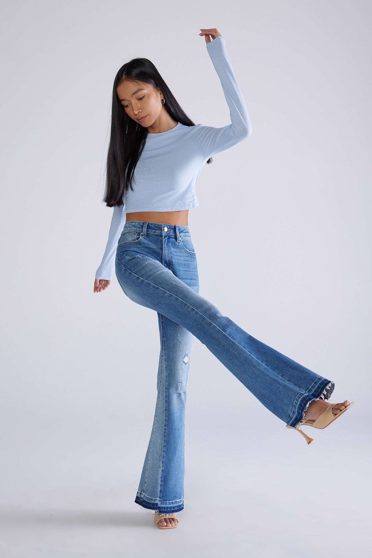 bleu Écharpe évasée à ourlet bloc de couleur bleu moyen pour femmes, automne en vente sur Faire3