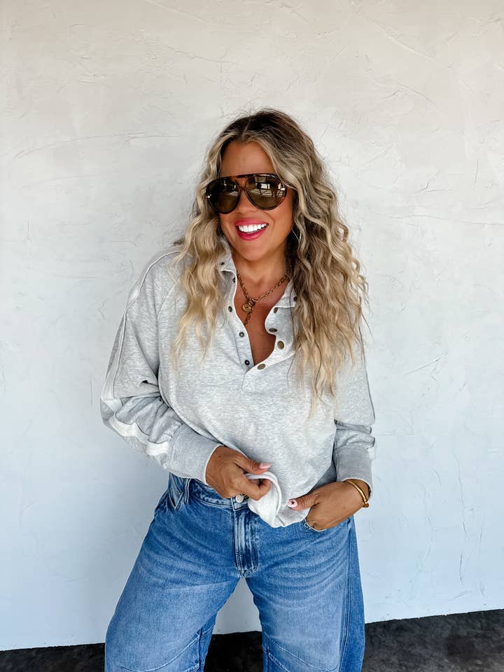 SWEATSHIRT À BOUTONS-PRESSION MARLEY - LONGUEUR PLUS LONGUE pour la vente par BLAKELEY