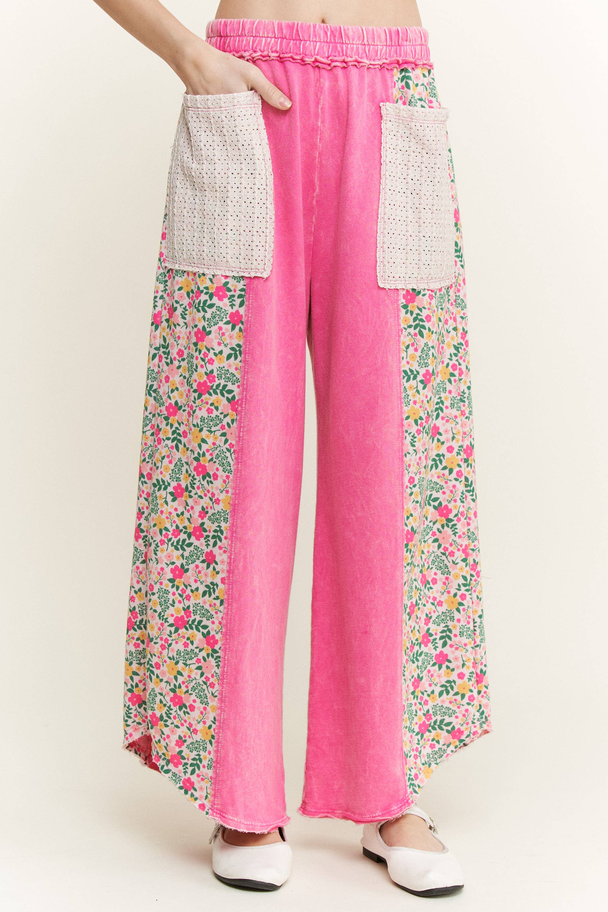 J.Her – wholesale Byxor - Dam – Mineraltvättade blommiga sidokortade byxor HP653915