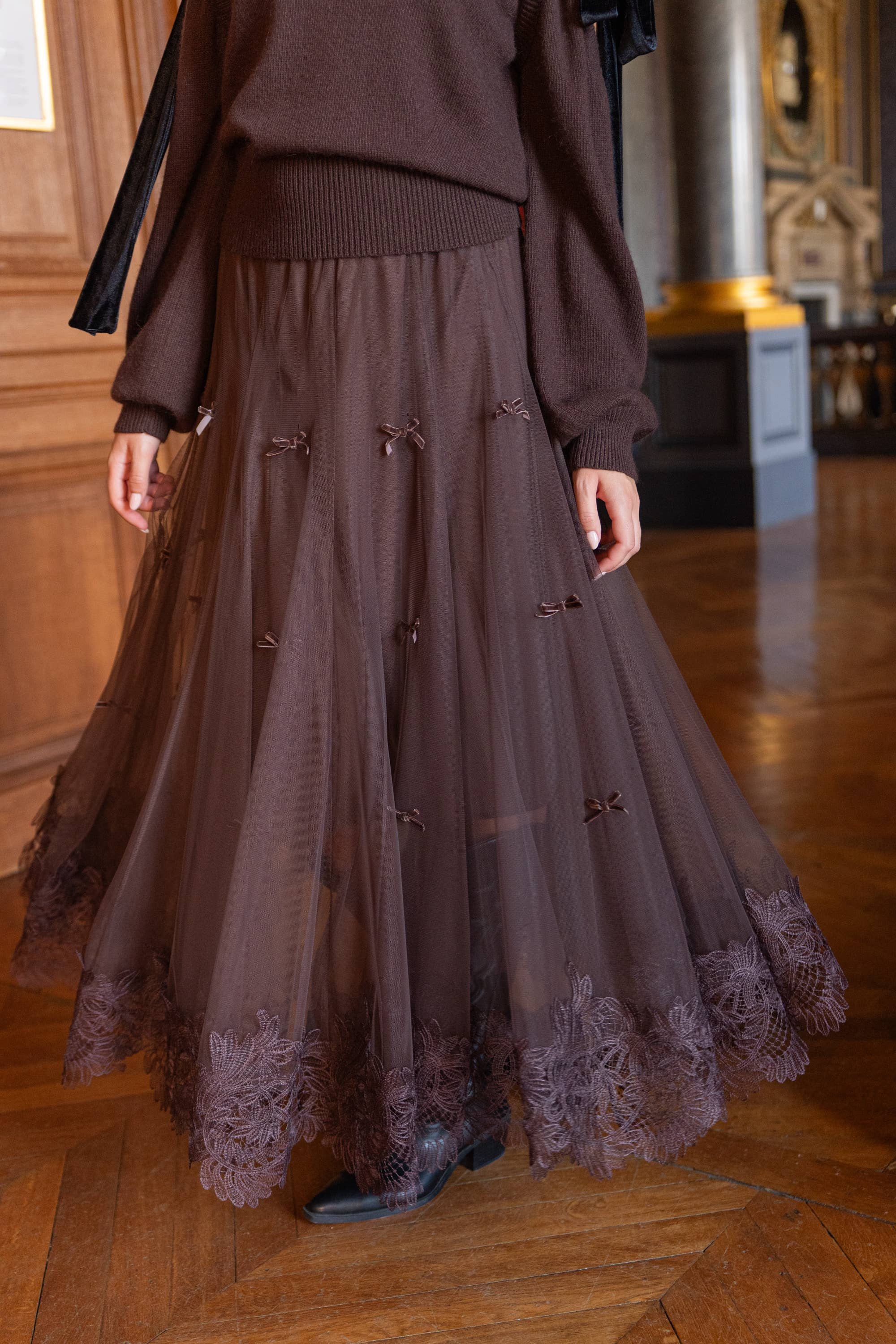 CHOKLATE PARIS – Engroshandel Nederdel - Dame – Lang tylskørt med sløjfer og broderi - CK0838714