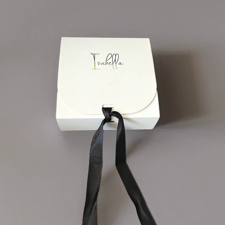 ANYGIFTGOODPACKINGBOX – wholesale Party favour bag/box – Customizable White Gift Boxes with Ribbon– Perfect for Favor2