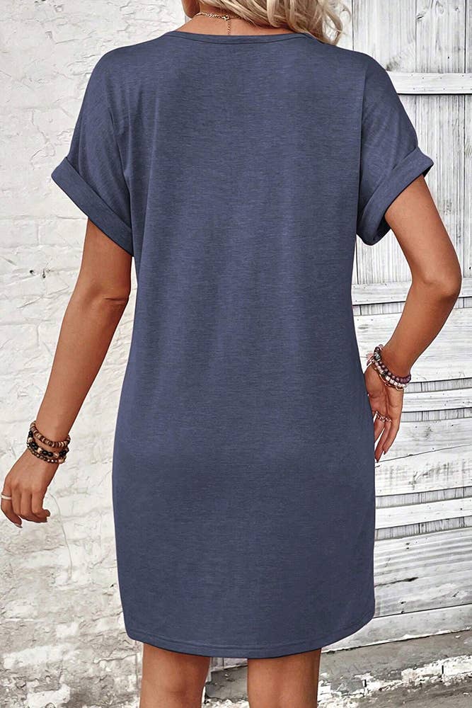 UNISHE - Wholesale Dress – Women's - Plain V Neck Buttoned Exposed Seam T-Shirt Dress AXR0953