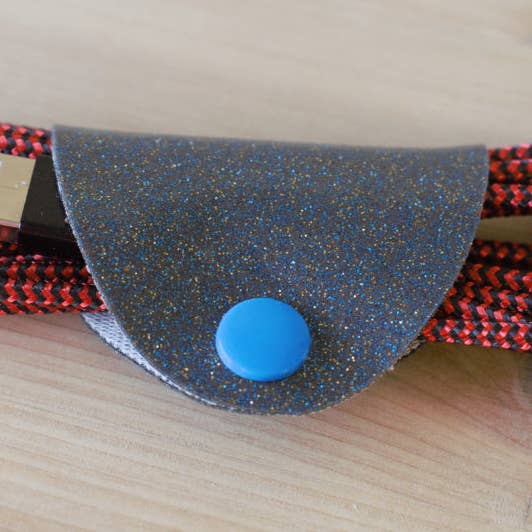 Guardião de cordão oval com brilho de noite estrelada por atacado de Lucky Cat