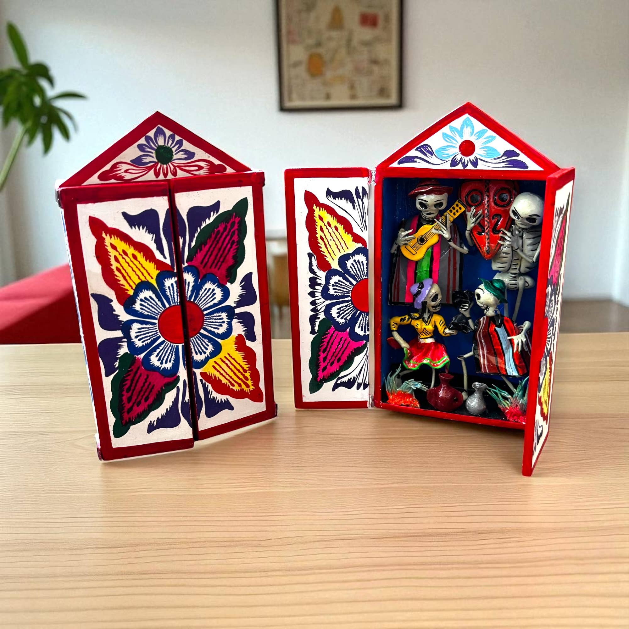 Zoe Artcrafts Corp. - Vendita all'ingrosso Statuette decorative - Retablos messicani artigianali per il Giorno dei Morti, Altare con scheletri11