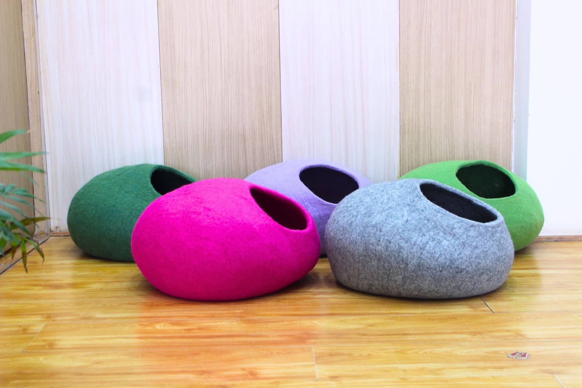 Woollyfelt - Wholesale Pet cave – Cat/dog - Felt Cat Cave - Colorful Pet Hideaway and Bed1