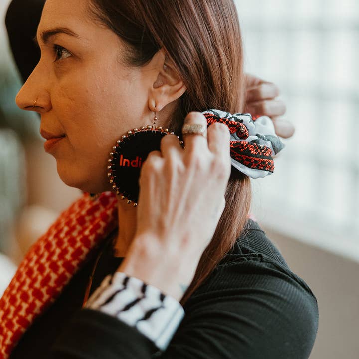 Sitti Social Enterprise – Großhandel Haargummi – Damen – Gestickte Kuffiyeh-Haargummis - Handgefertigt2