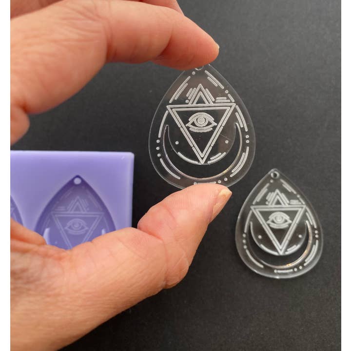Oeil et lune occultes, moule en silicone pour boucles d'oreilles pour la vente par EllaRaeMouldsVinyls