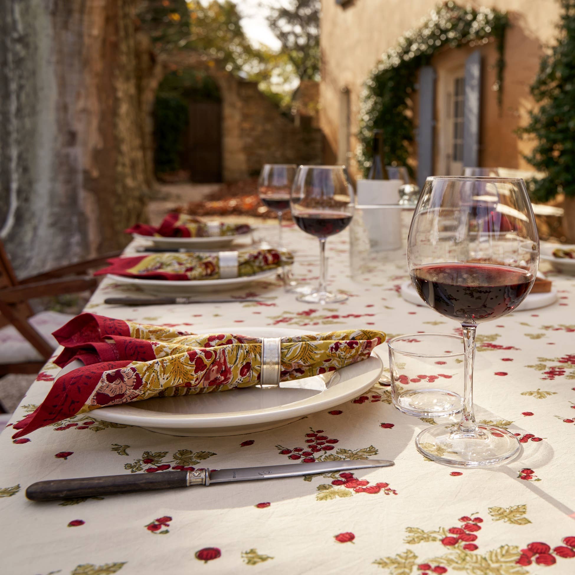 Caravan Home - Wholesale Tablecloth - Gooseberry Red & Green | French Tablecloths6